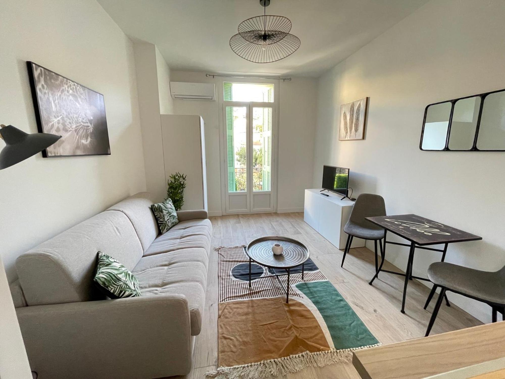 Comboul Apartment